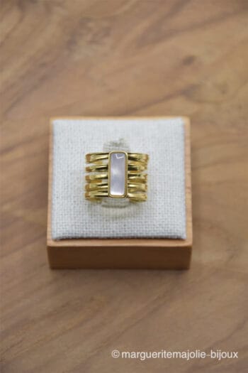 0581-margueritemajolie-eshop-bijoux-2022-boucles-oreilles-colliers-bagues-mars